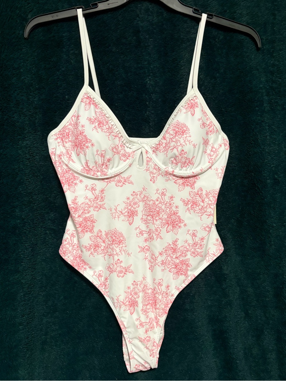 NWT No Boundaries White and Pink Floral Underwire One-Piece Swimsuit (Size XL)